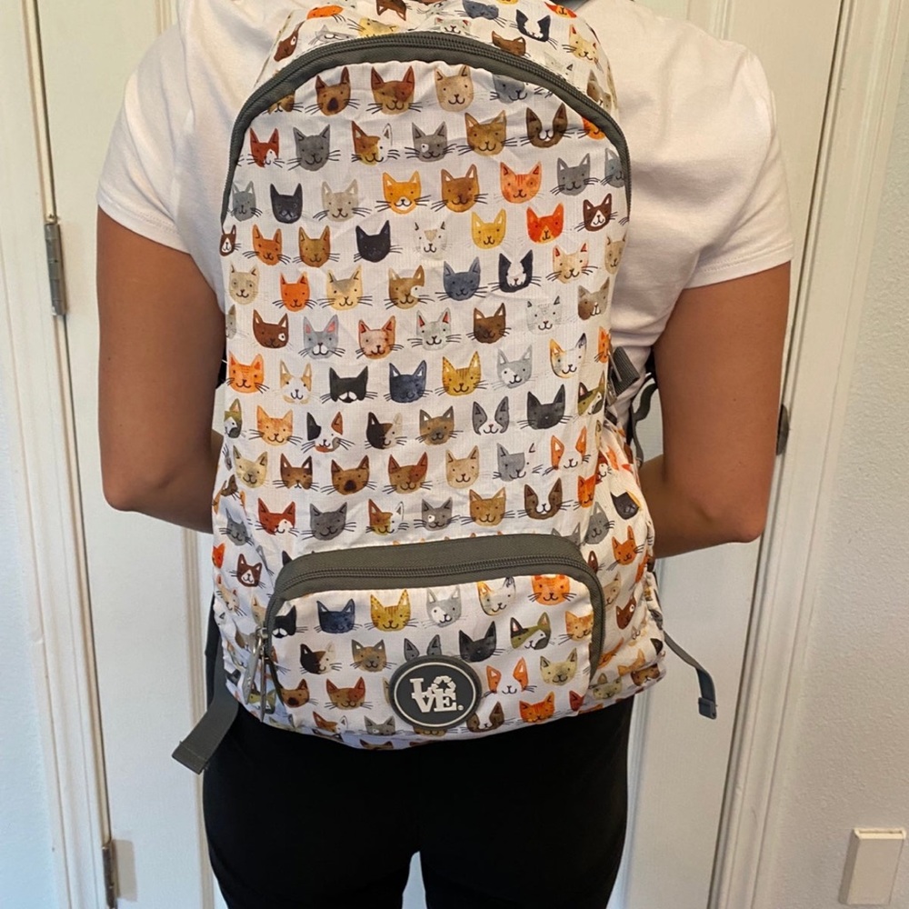 Love backpack - Picture 3 of 3